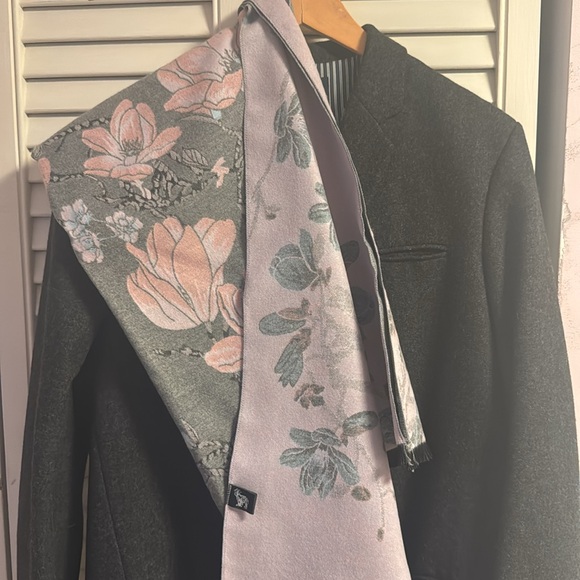 Grey Façonnable Minimalist wool coat. - Picture 7 of 7